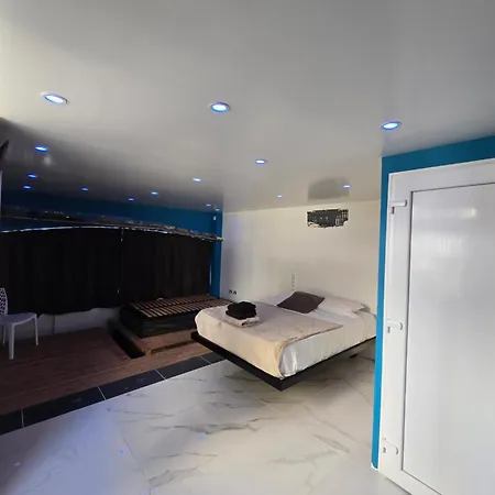 Διαμέρισμα Front De Mer Avec Jacuzzi & Clim *